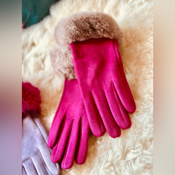 Powder Designs UK Bettina Fuchsia Gloves Faux Fur - Picture 6 of 14
